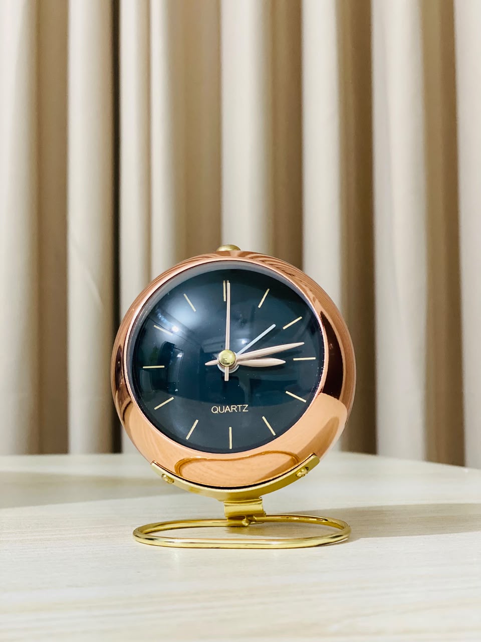 Premium Table Clock — আপনার টেবিলের সৌন্দর্যে নতুন মাত্রা!